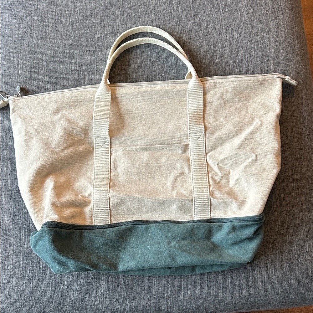 Lo & Sons Catalina Deluxe Weekender Tote Bag